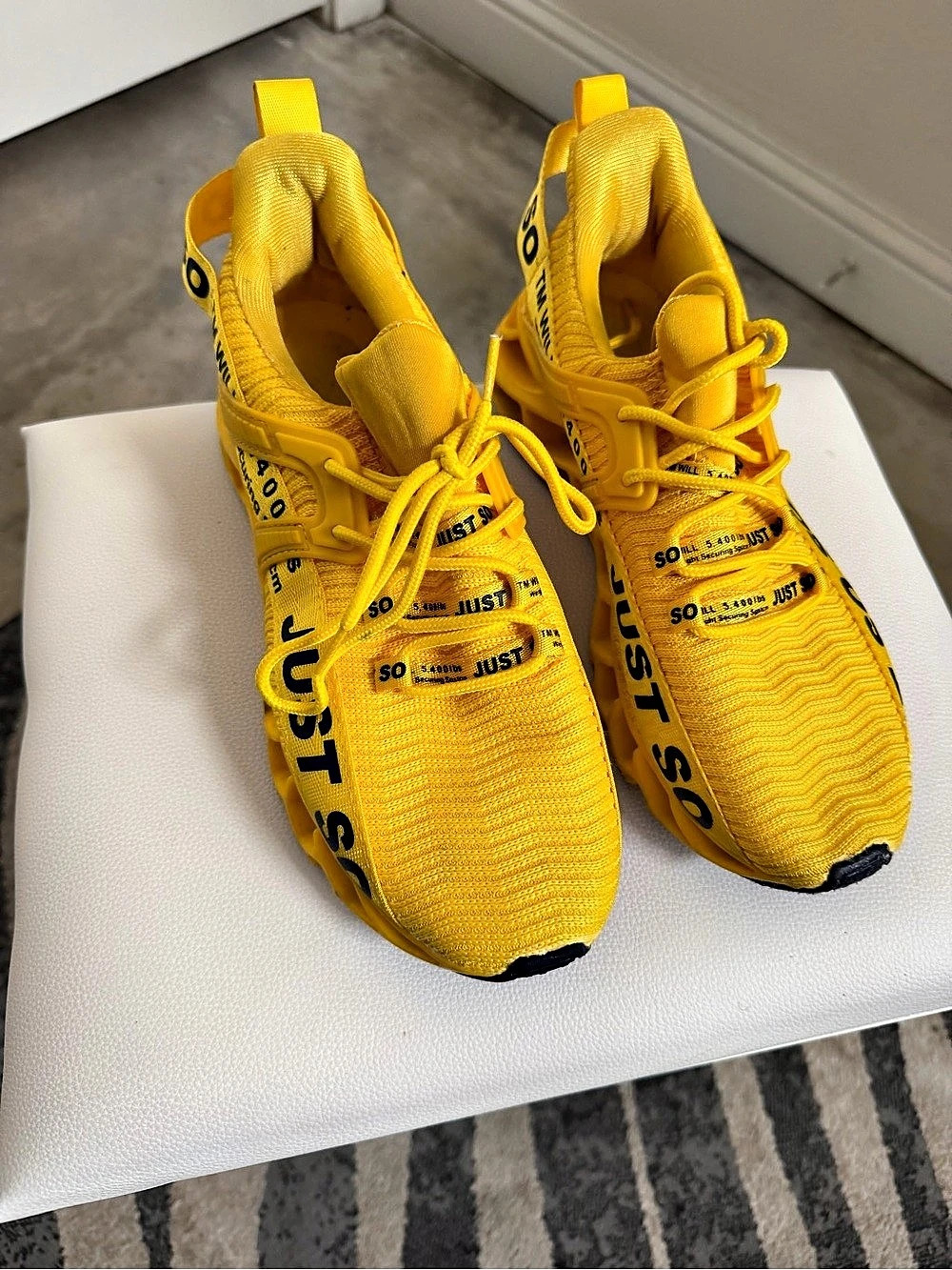 Off-White Out Of Office Yellow Sneakers Like New